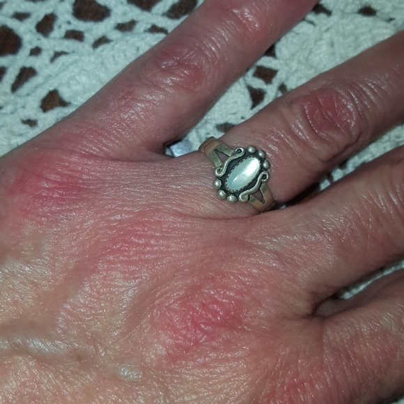 Sterling Silver 925 MOP Ring - Picture 7 of 7